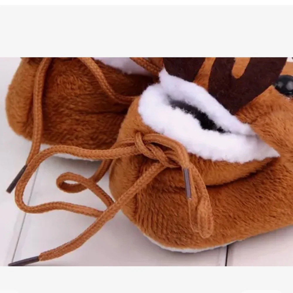 NEW WITHOUT TAG Anti-slip first walkers infant Christmas deer shoes, Size 2